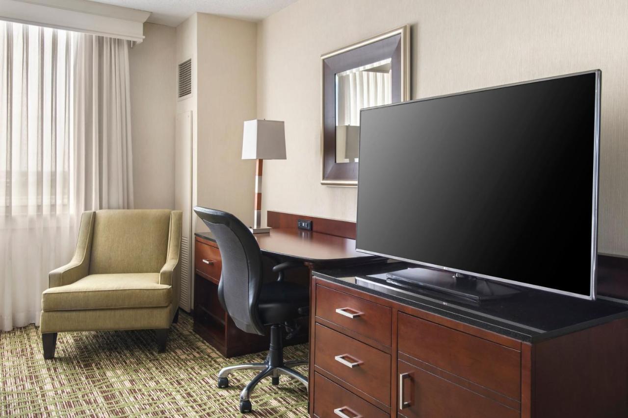 Philadelphia Airport Marriott Hotel Bagian luar foto