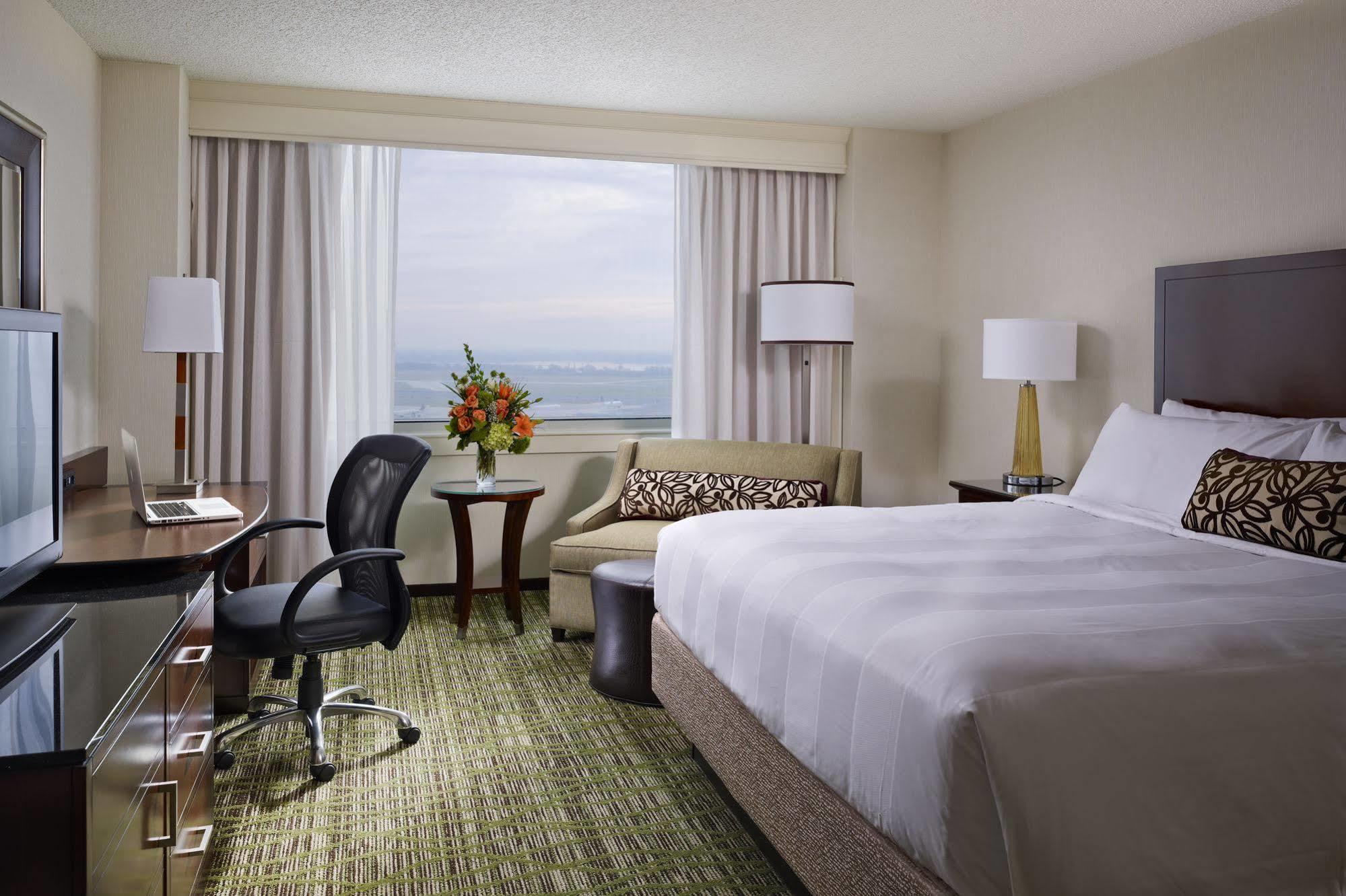 Philadelphia Airport Marriott Hotel Bagian luar foto